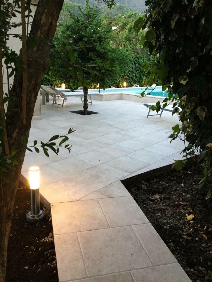 Apartments Pean Tivat Extérieur photo